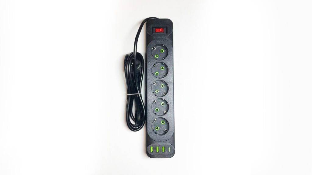 Amper сетевой фильтр, 2,0м, 5 розеток, 10А, 2500 Вт, 2usb, 3Type-C, 1кн, черный. 1 Amper сетевой фильтр, 2,0м, 5 розеток, 10А, 2500 Вт, 2usb, 3Type-C, 1кн, черный. 1
